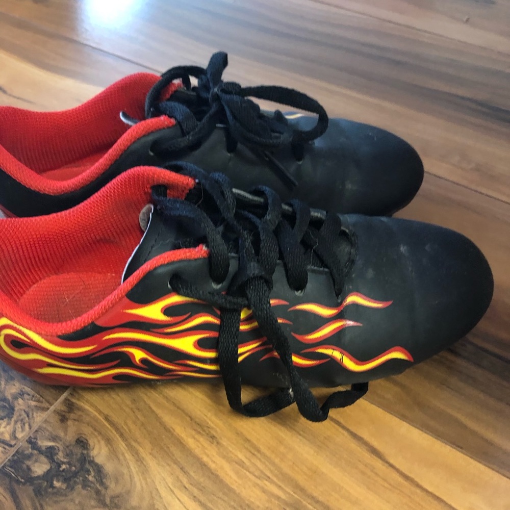 Soccer cleats